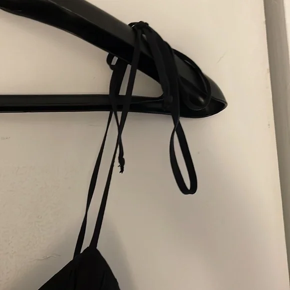 Zara Black Romper with adjustable shoulder straps ties in Size Medium - Picture 9 of 17